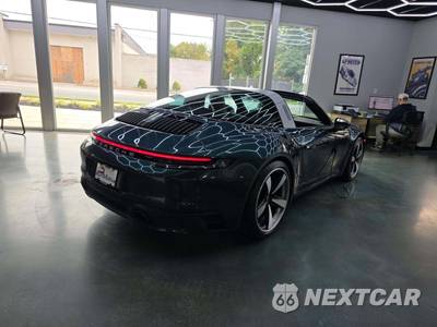 2024 Porsche 911 Targa 4 GTS - zdjęcie 3 z 19 - miniatura