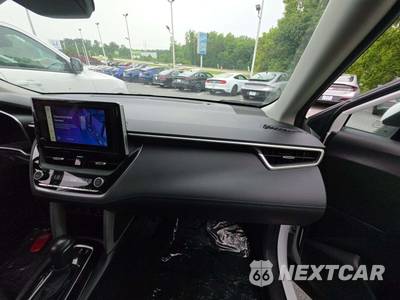 2023 Toyota Corolla Cross XLE - zdjęcie 19 z 22 - miniatura