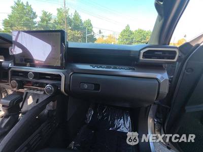2024 Toyota Tacoma TRD Off-Road Crew Cab Long Bed - zdjęcie 19 z 23 - miniatura