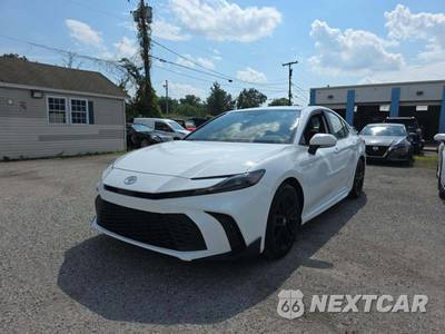 2025 Toyota Camry SE - zdjęcie 1 z 20 - miniatura