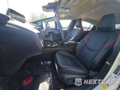2026 Toyota Prius Plug-In Hybrid XSE Premium - zdjęcie 6 z 21 - miniatura