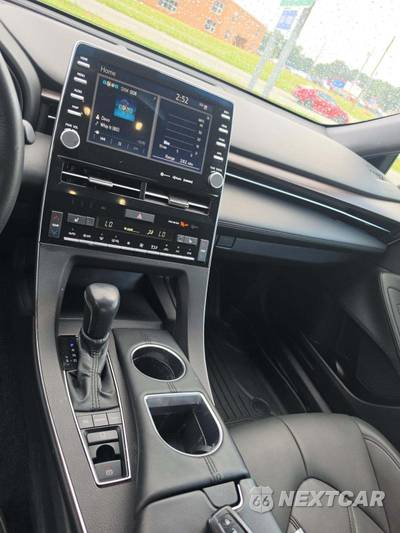 2022 Toyota Avalon XLE - zdjęcie 10 z 21 - miniatura