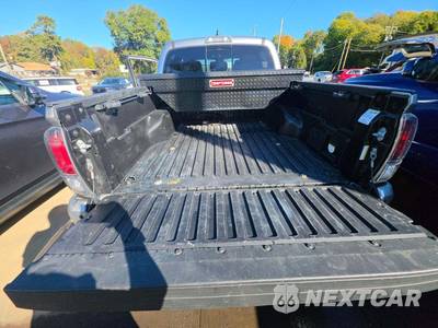 2022 Toyota Tacoma TRD Off-Road Crew Cab Medium Bed - zdjęcie 14 z 25 - miniatura