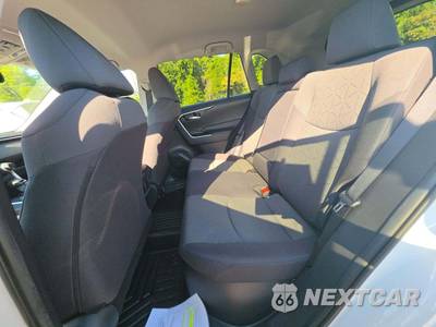 2021 Toyota RAV4 Hybrid XLE - zdjęcie 13 z 21 - miniatura