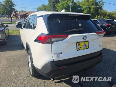 2021 Toyota RAV4 Hybrid XLE - zdjęcie 2 z 21 - miniatura