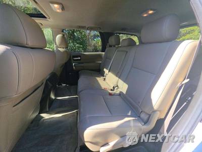2011 Toyota Sequoia Limited - zdjęcie 13 z 24 - miniatura