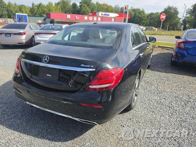2017 Mercedes-Benz E 300 Sport 4MATIC Sedan - zdjęcie 3 z 25 - miniatura