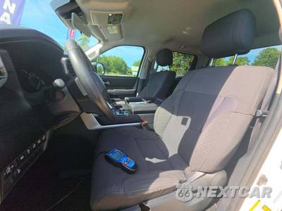 2022 Toyota Tundra SR5 Crew Cab Short Bed - zdjęcie 6 z 24 - miniatura