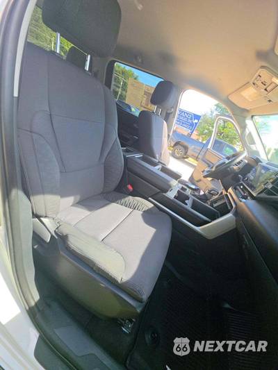 2022 Toyota Tundra SR5 Crew Cab Short Bed - zdjęcie 18 z 24 - miniatura