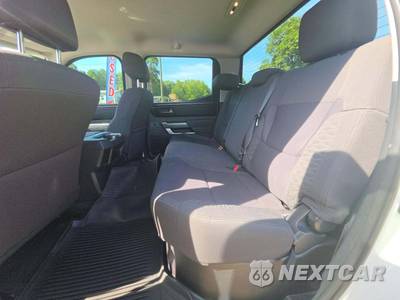 2022 Toyota Tundra SR5 Crew Cab Short Bed - zdjęcie 13 z 24 - miniatura