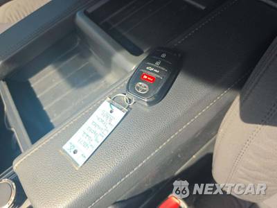 2022 Toyota Tundra SR5 Crew Cab Short Bed - zdjęcie 8 z 24 - miniatura