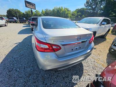 2016 Nissan Altima 2.5 SR - zdjęcie 2 z 22 - miniatura