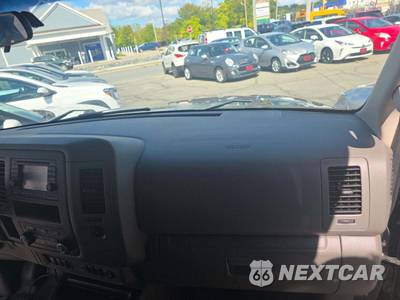 2014 Nissan NV2500 HD Cargo SV Standard Roof 146.1" WB - zdjęcie 19 z 24 - miniatura