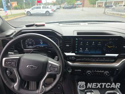2024 Chevrolet Silverado 1500 RST Crew Cab Medium Bed 1SP - zdjęcie 10 z 21 - miniatura