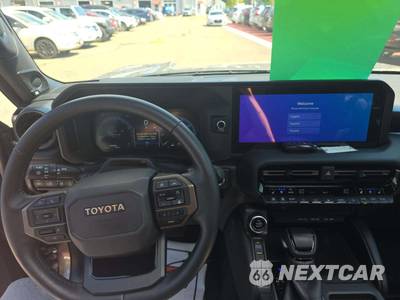 2025 Toyota Land Cruiser - zdjęcie 10 z 22 - miniatura