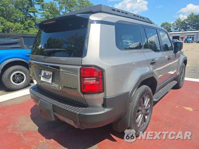 2025 Toyota Land Cruiser - zdjęcie 3 z 22 - miniatura