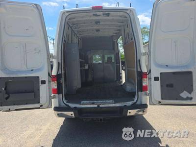 2017 Nissan NV3500 HD Cargo SL High Roof 146.1" WB - zdjęcie 13 z 22 - miniatura