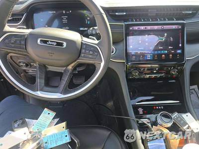 2025 Jeep Grand Cherokee 4xe - zdjęcie 10 z 21 - miniatura