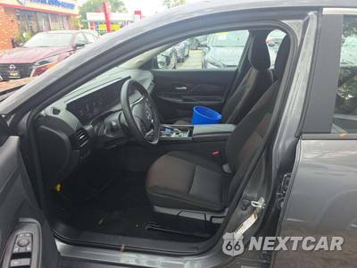 2026 Nissan Sentra SR - zdjęcie 6 z 19 - miniatura