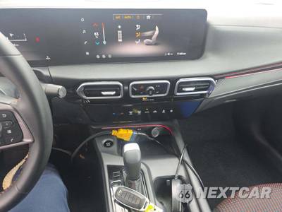 2026 Nissan Sentra SR - zdjęcie 9 z 19 - miniatura