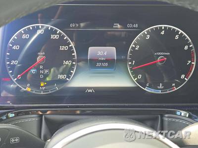 2021 Mercedes-Benz G 550 4MATIC - zdjęcie 9 z 22 - miniatura