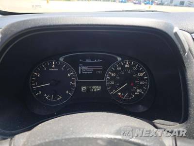2015 Nissan Pathfinder SL - zdjęcie 6 z 32 - miniatura