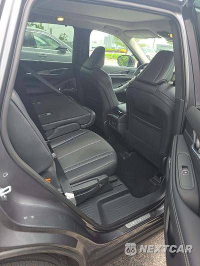 2026 INFINITI LUXE - zdjęcie 17 z 21 - miniatura