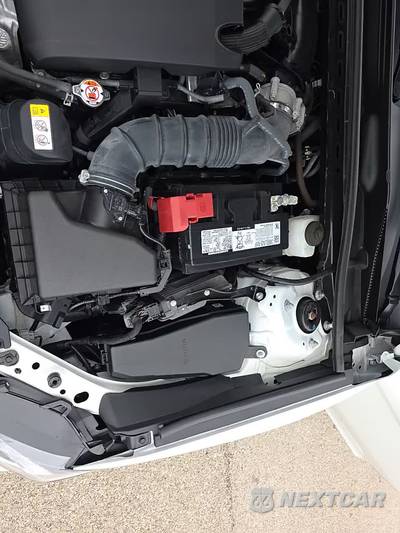 2024 Toyota Camry TRD - zdjęcie 26 z 27 - miniatura