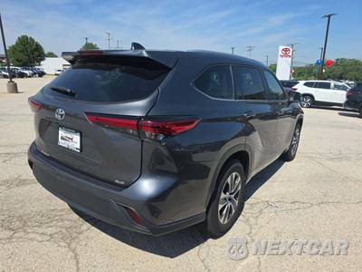 2023 Toyota Highlander XLE - zdjęcie 3 z 24 - miniatura