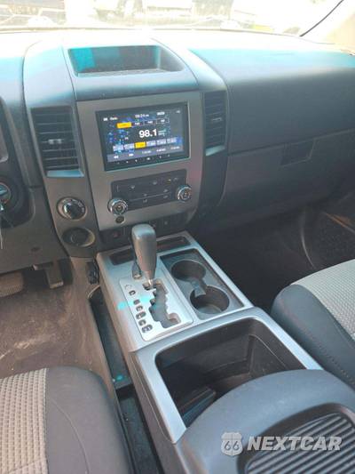 2010 Nissan TITAN PRO-4X Crew Cab Short Bed - zdjęcie 10 z 38 - miniatura