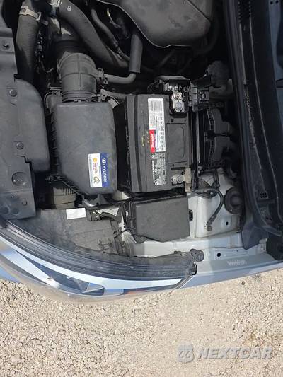 2016 Hyundai Accent SE Hatchback - zdjęcie 25 z 27 - miniatura