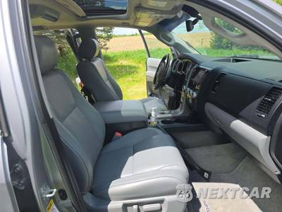 2010 Toyota Sequoia Platinum - zdjęcie 19 z 26 - miniatura