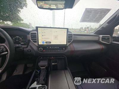 2026 Toyota Sequoia Capstone - zdjęcie 10 z 21 - miniatura