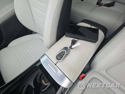 2023 Mercedes-Benz GLC 300 4MATIC - zdjęcie 8 z 21 - miniatura