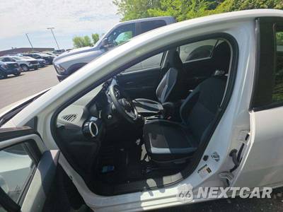 2024 Nissan Versa SV - zdjęcie 6 z 20 - miniatura