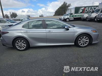 2022 Toyota Camry LE - zdjęcie 4 z 20 - miniatura