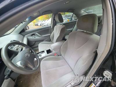 2010 Toyota Camry - zdjęcie 6 z 28 - miniatura