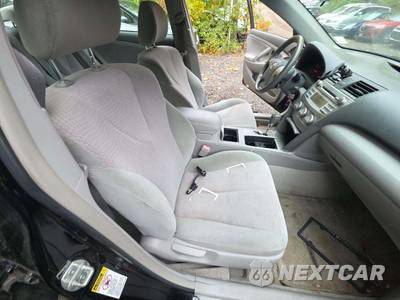 2010 Toyota Camry - zdjęcie 18 z 28 - miniatura