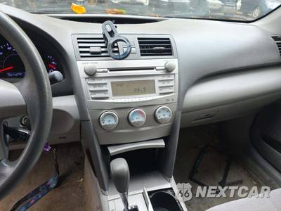 2010 Toyota Camry - zdjęcie 10 z 28 - miniatura