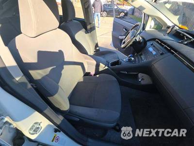 2011 Toyota Prius Two - zdjęcie 18 z 21 - miniatura