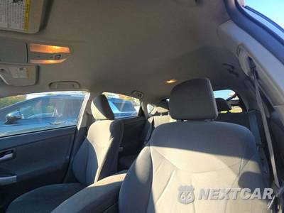 2011 Toyota Prius Two - zdjęcie 11 z 21 - miniatura