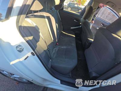 2011 Toyota Prius Two - zdjęcie 16 z 21 - miniatura