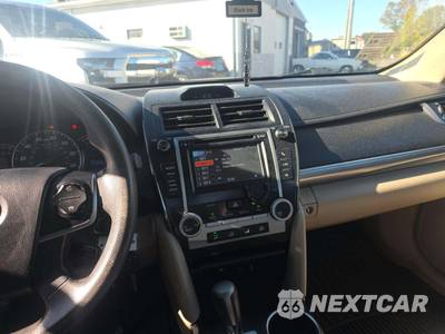 2013 Toyota Camry LE - zdjęcie 10 z 25 - miniatura