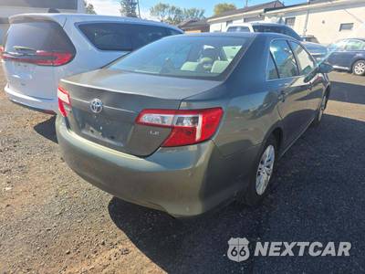 2013 Toyota Camry LE - zdjęcie 3 z 25 - miniatura