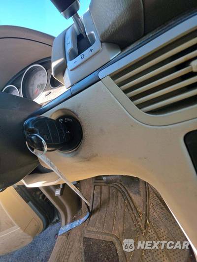 2010 Volkswagen Routan SE w/Rear Seat Entertainment 121.2" WB - zdjęcie 8 z 24 - miniatura