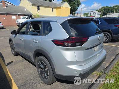 2024 Nissan Rogue SV - zdjęcie 2 z 22 - miniatura