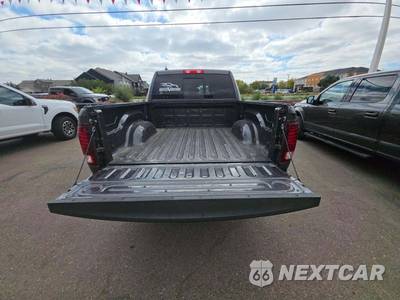 2018 Ram 1500 Night Crew Cab Short Bed - zdjęcie 11 z 34 - miniatura