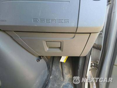 2017 Ford Super Duty E-350 Cutaway DRW - zdjęcie 16 z 31 - miniatura