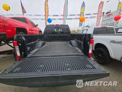 2019 Ford Super Duty F-250 Lariat Crew Cab Medium Bed - zdjęcie 14 z 30 - miniatura