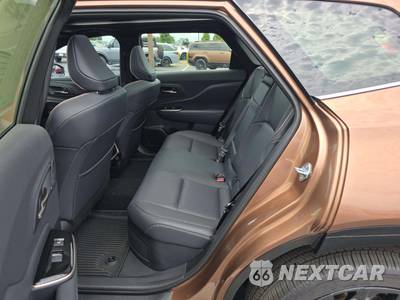 2026 Toyota Crown Signia Limited - zdjęcie 10 z 17 - miniatura